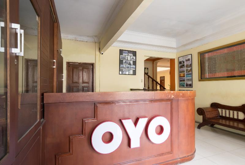 Oyo1030布米阿西酒店 棉兰 外观 照片